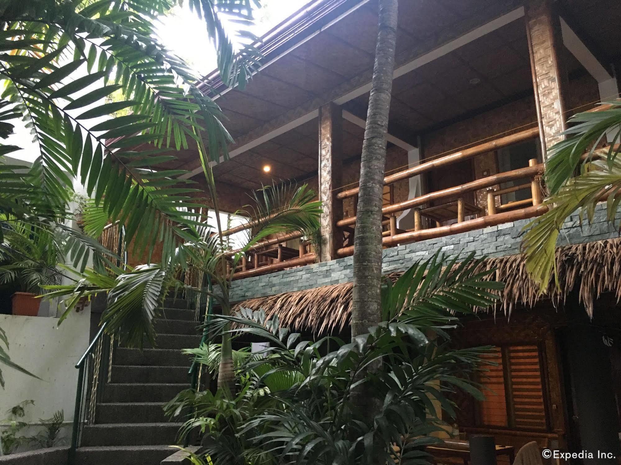 Love'S Beach & Dive Resort 莫阿尔博阿 外观 照片