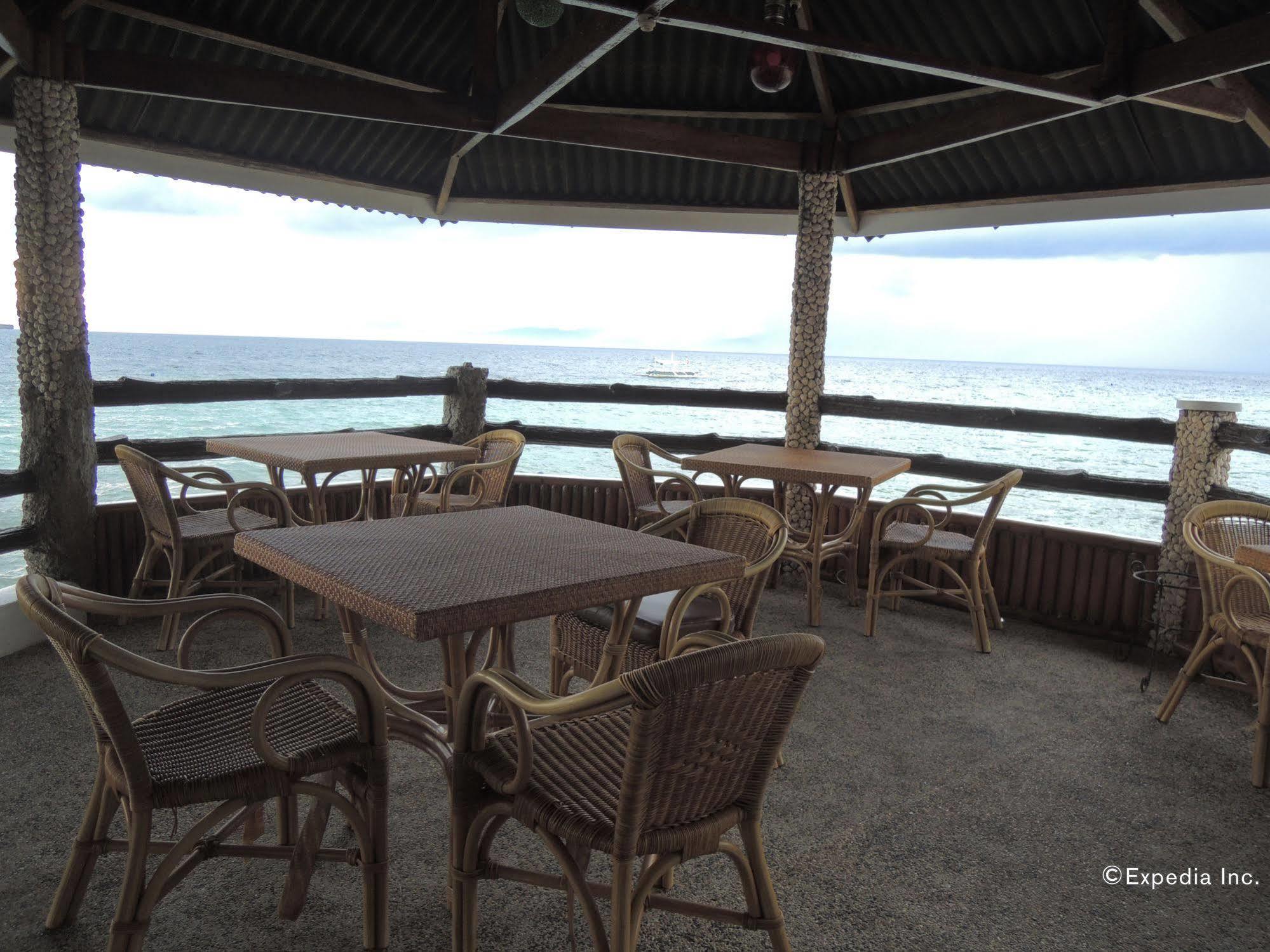 Love'S Beach & Dive Resort 莫阿尔博阿 外观 照片